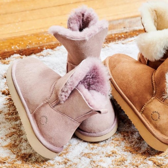 Fireside by Dearfoams Women's Perth Shearling Foldover Boot - Picture 2 of 3